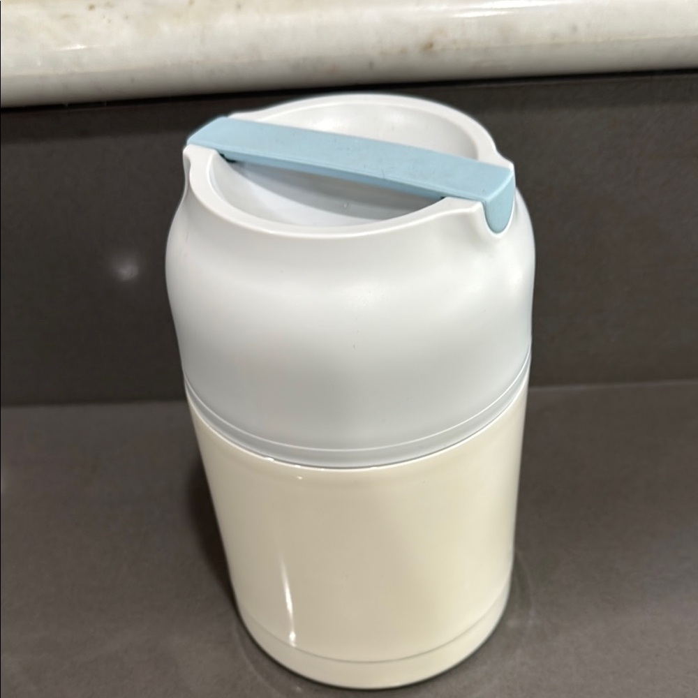White and Blue Insulated Food Jar